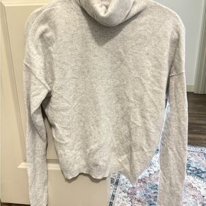 COS Women's Gray Cashmere Turtleneck Sweater